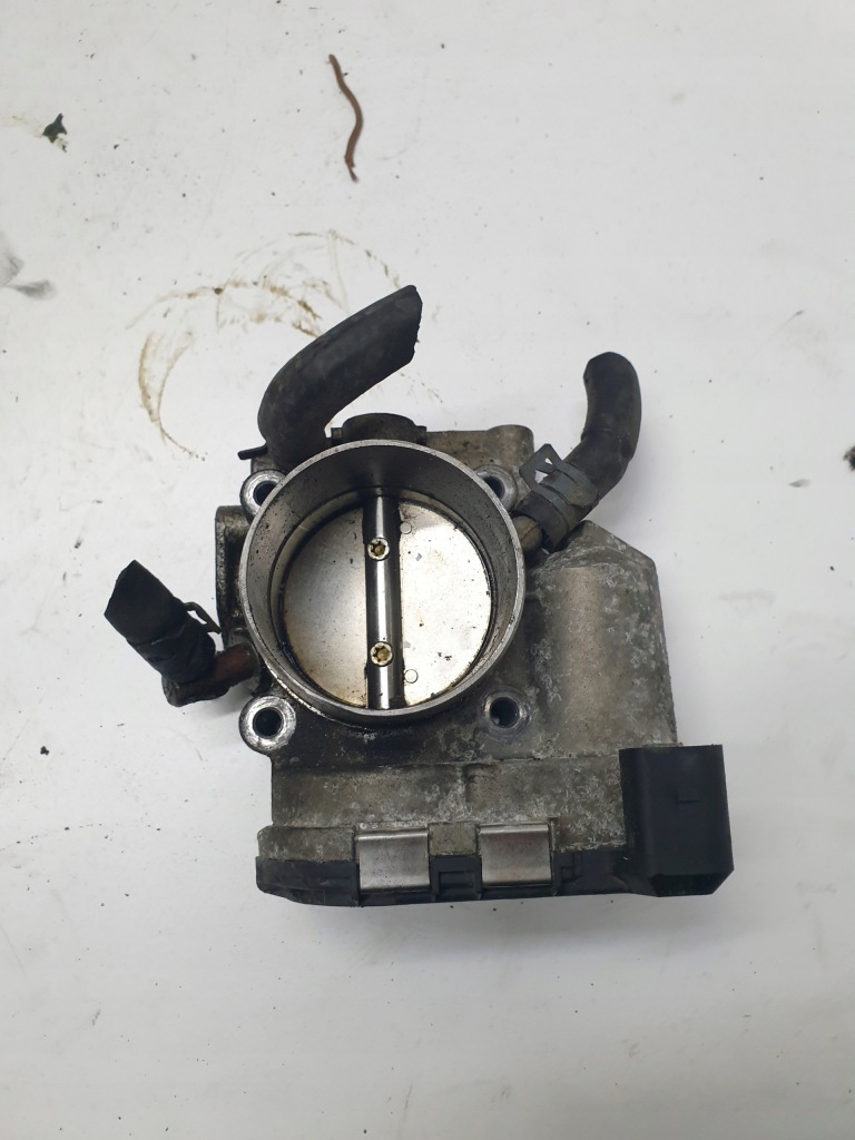 фото №1, Дроссельная заслонка vw sharan 2.0 b 06a133062b