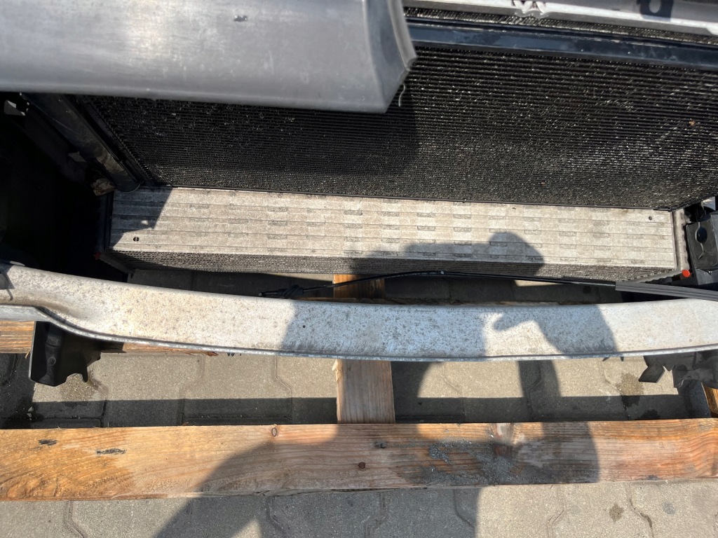 Audi a7 c7 s line 3.0 tdi радіатор інтеркулер балка ремінь передній перед Оригінал