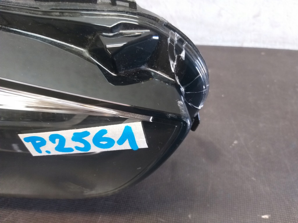 Фара перед правый  bmw x1 f48 full led рестайлинг  5a01172-03 Киев