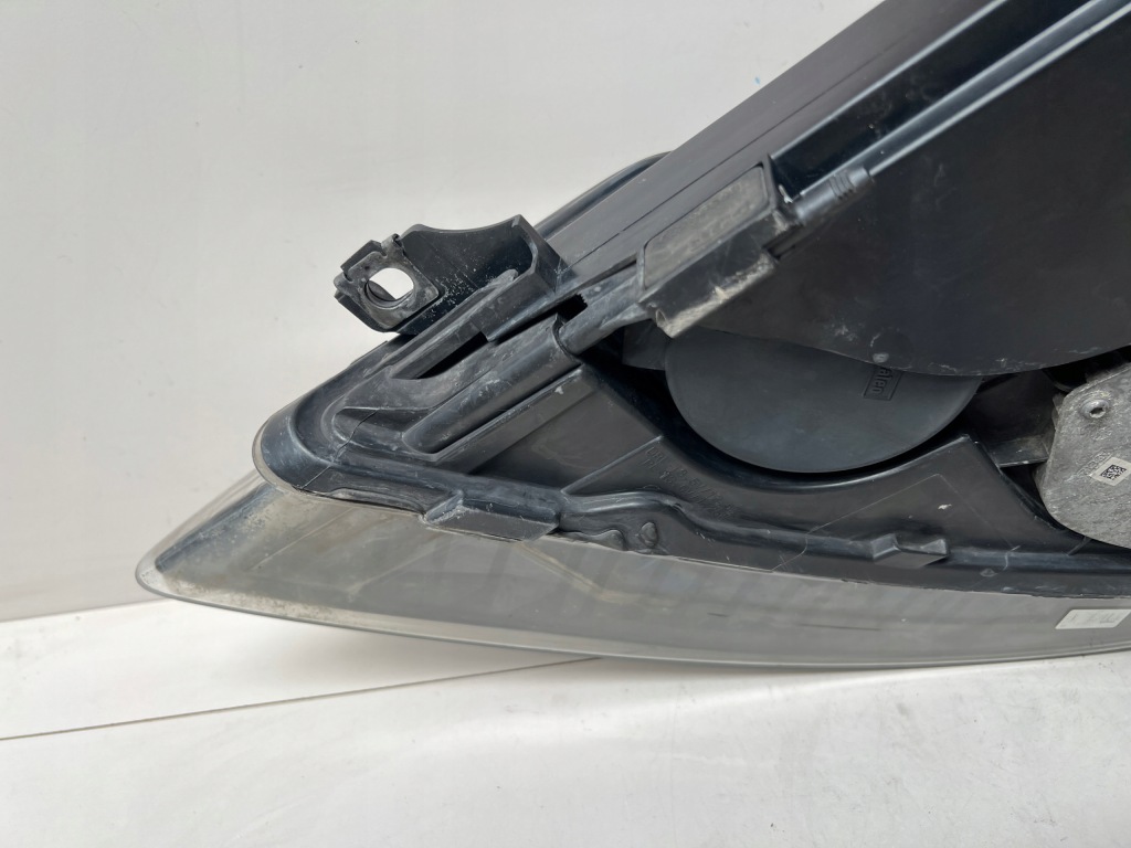 Фара передняя правый  audi q7 4l рестайлинг  ксенон поворотный led 4l0941004ad в Украине