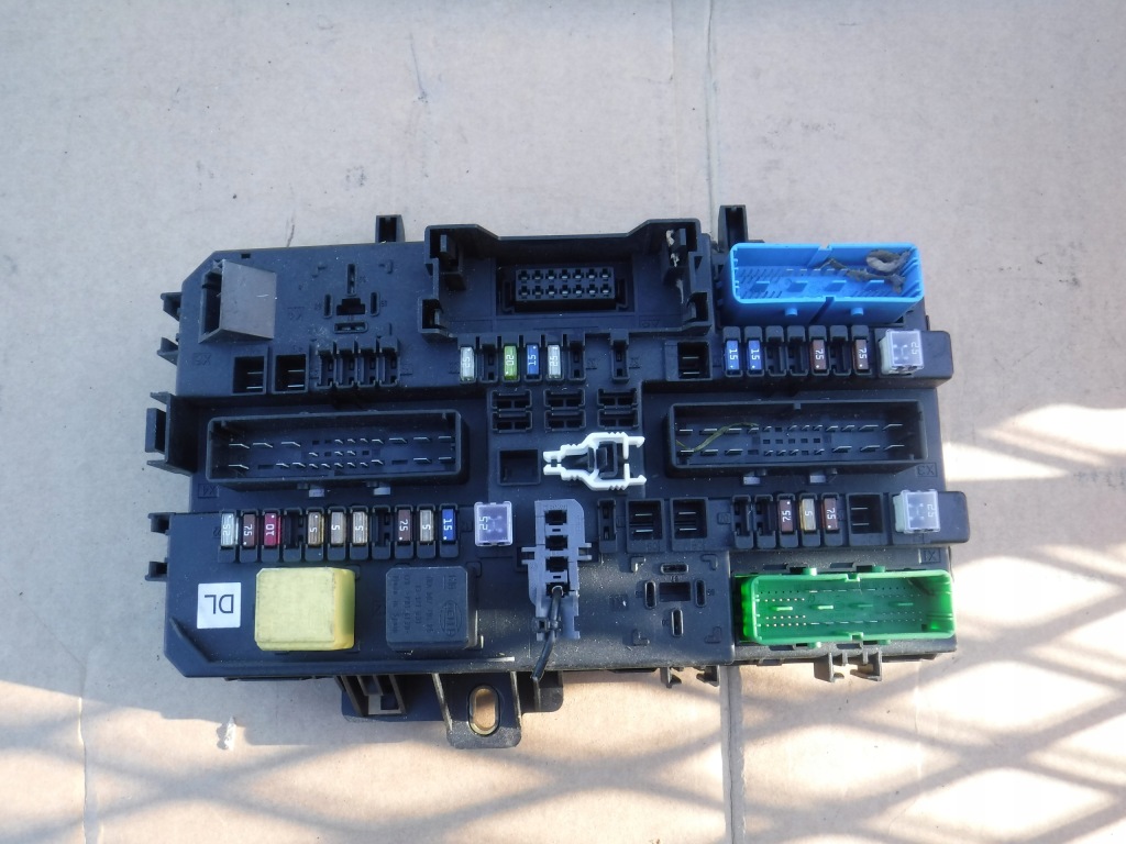 фото №1, Коробка запобіжників модуль opel оригінальний номер 13180775