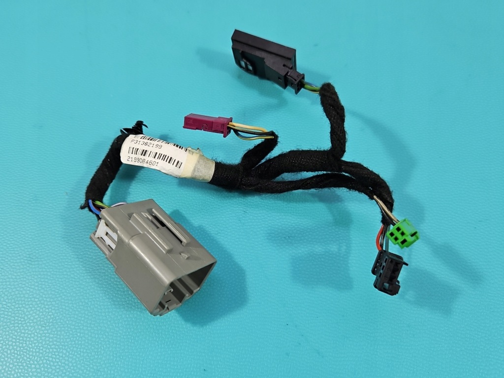 Купити Датчик volvo s90 ii 16- 31404274