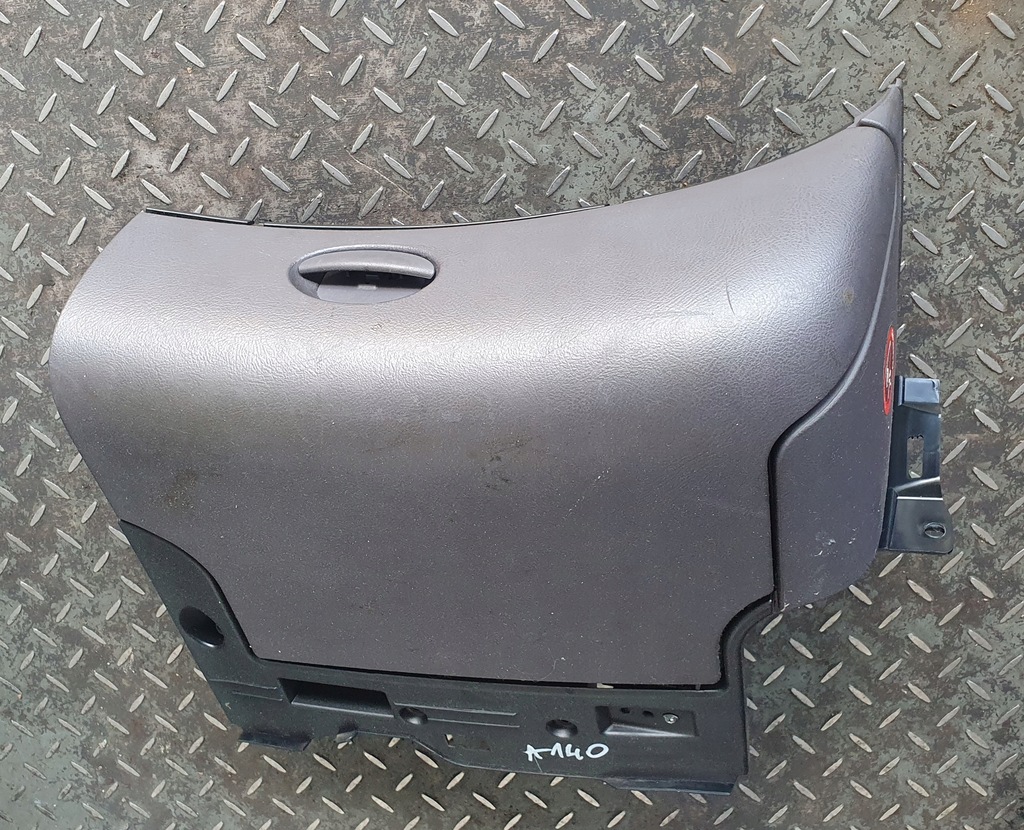 фото №1, Бардачок mercedes a140 lift