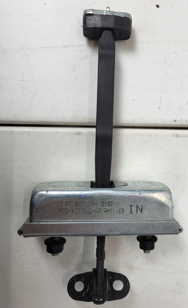 фото №1, Обмежувач двері ford mustang 2005-2014