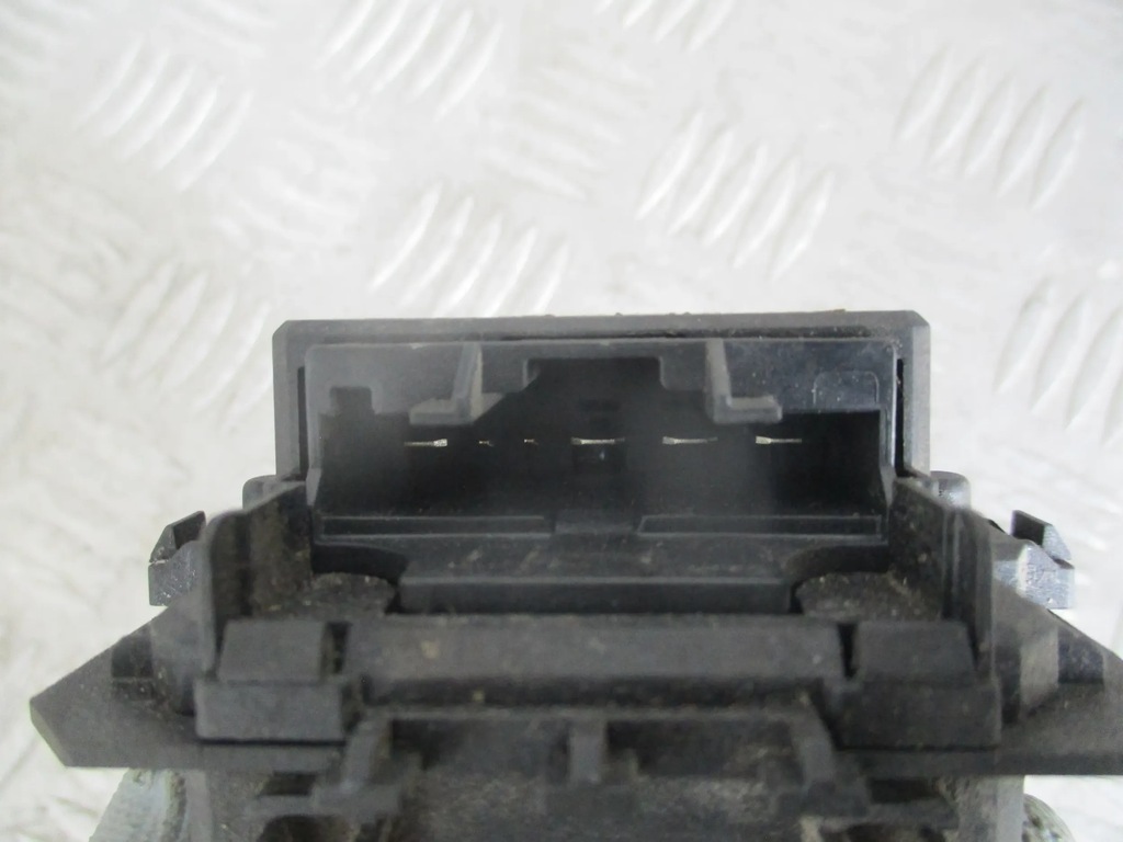 фото №2, Резистор вентилятор renault clio iii 1.5 dci 09-12 r.