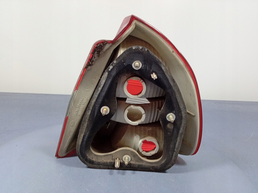 фото №3, Carisma lift hb лампа задня ліва зовнішня