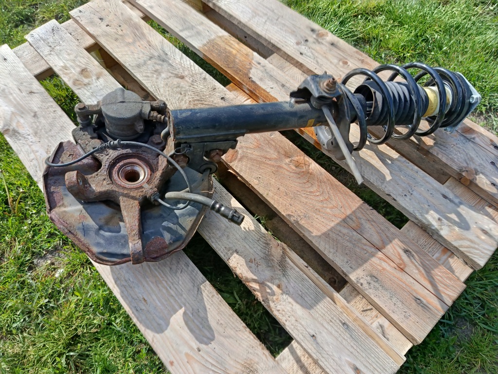 Поворотний кулак ступиця підвіска ліва перед mercedes benz a w169 1,5 Ціна