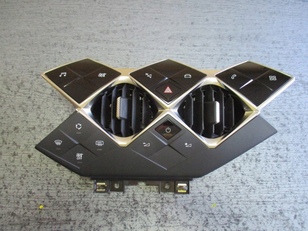 фото №1, Панель citroen ds3 crossback 9836473980