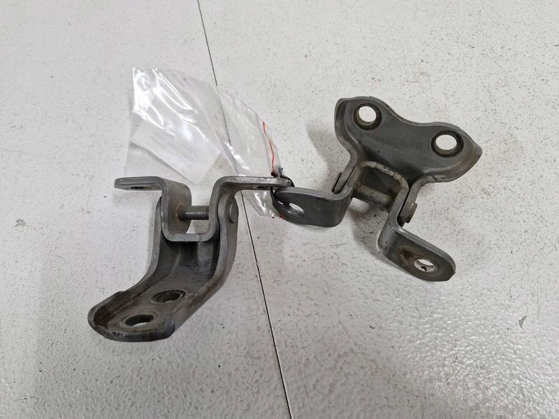 фото №2, Toyota matrix ii 2 петлі петля двері правий перед передні комплект