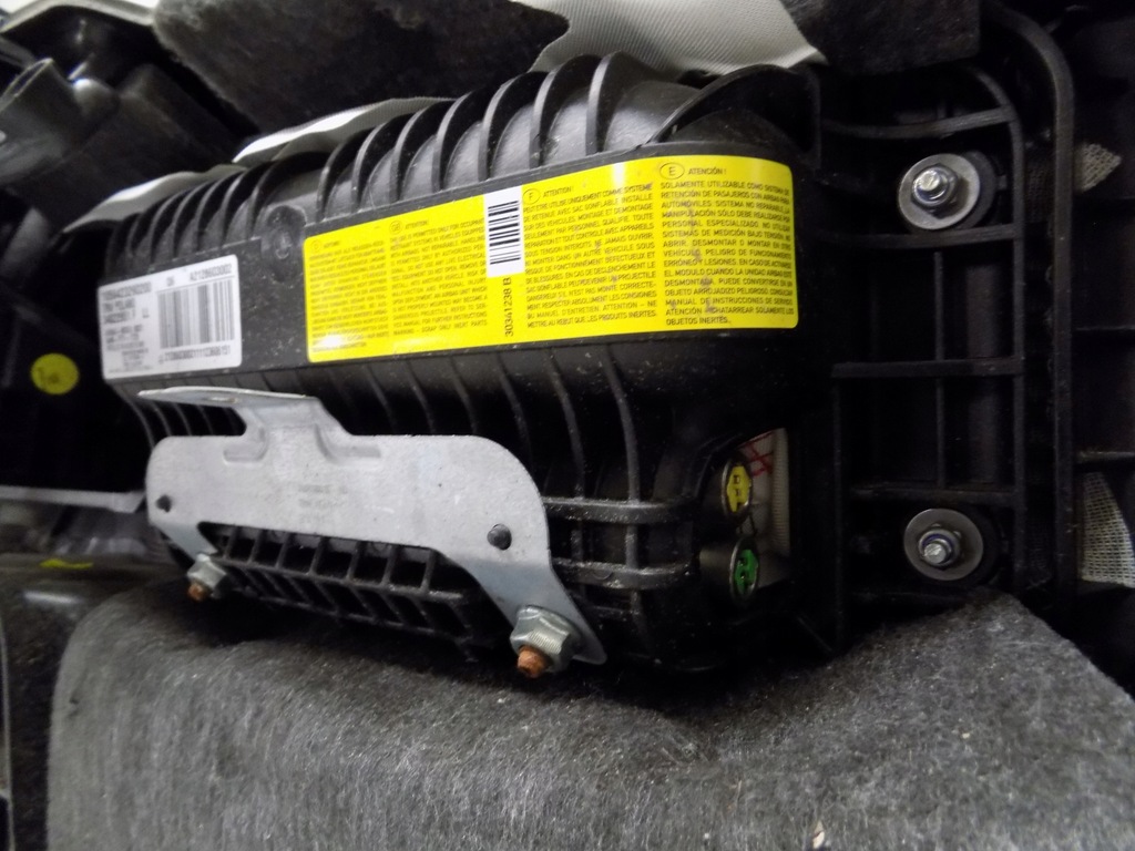 фото №6, Консоль 1x подушка безпеки пасажира mercedes a212 w212