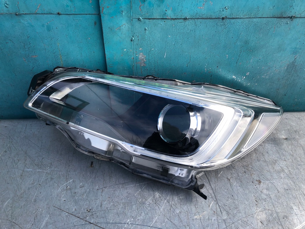 фото №1, Subaru outback 15- лампа лампа перед левая стекло