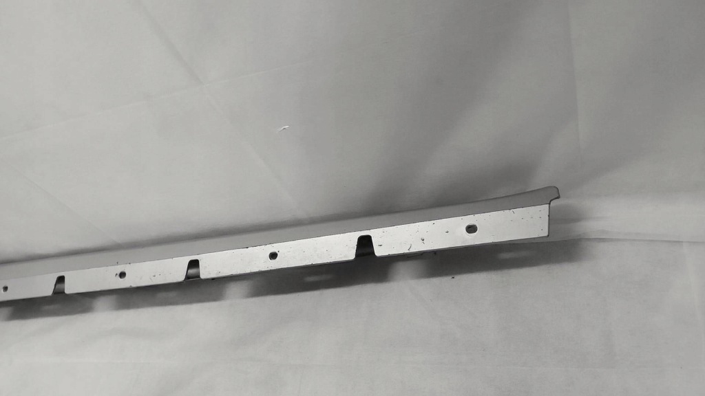 Купити Bmw x1 f48 f48n рестайлінг  молдинг поріг накладка поріг права 7379992 mpakiet