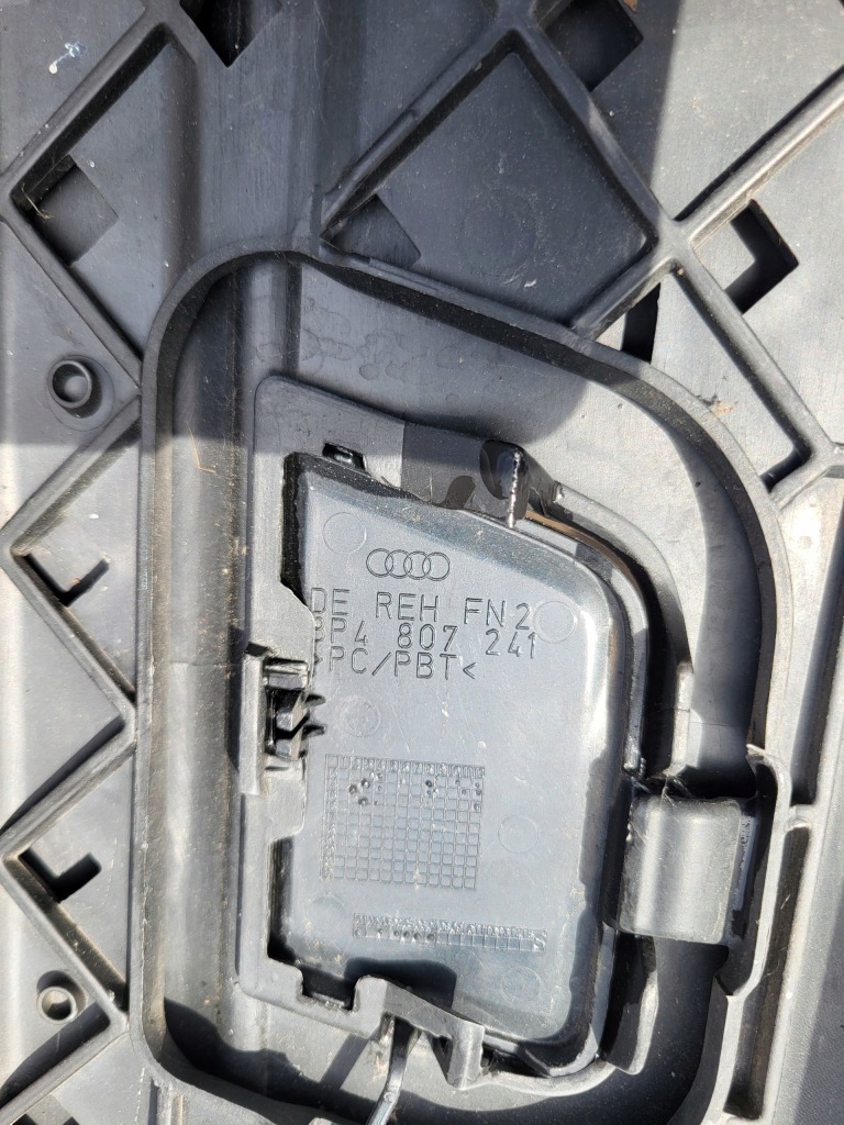 Бампер передній перед audi a3 8p sportback lift чорний оригінальний номер Оригінал