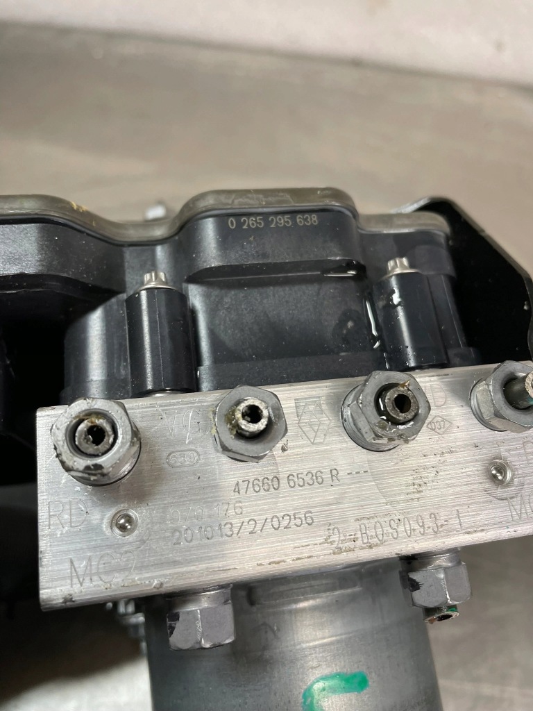 фото №2, Насос abs renault arkana 476606536r org fv