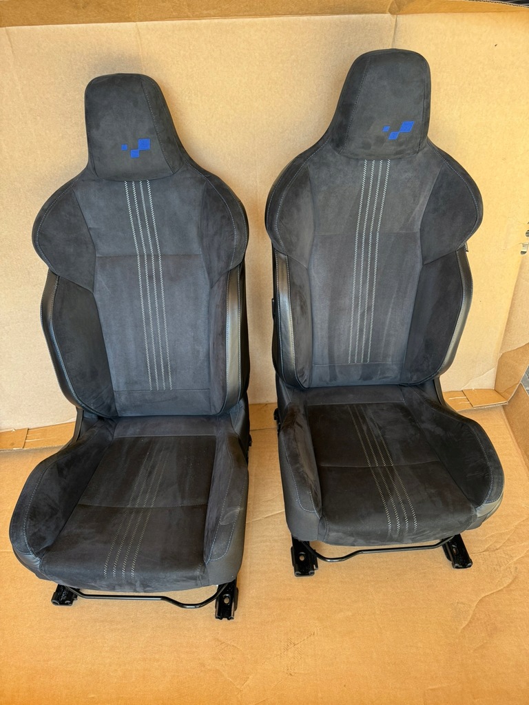 фото №7, Renault megane iv kombi gt сидіння шкіряний сидіння заднє сидіння салон