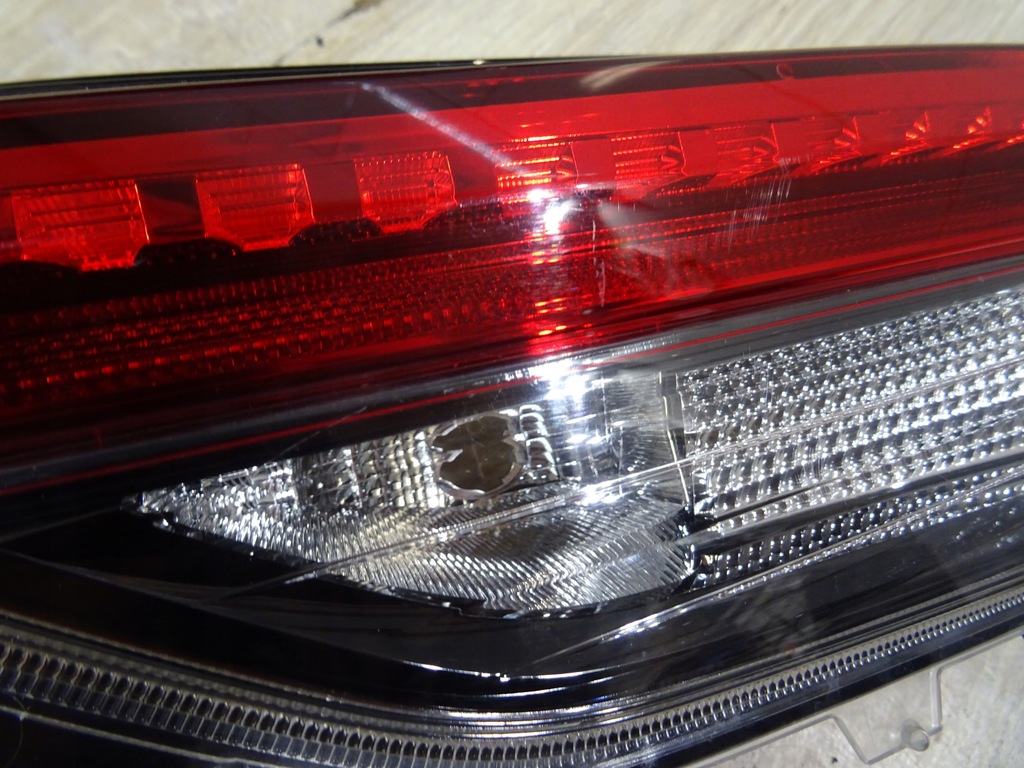 фото №7, Toyota rav4 v - лампа права задня задня 81580-42151 llu
