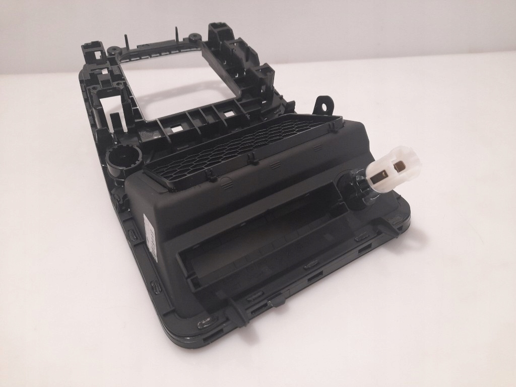 фото №10, Vw golf vii sportsvan 2018r рамка туннель среднего полка 517863284g