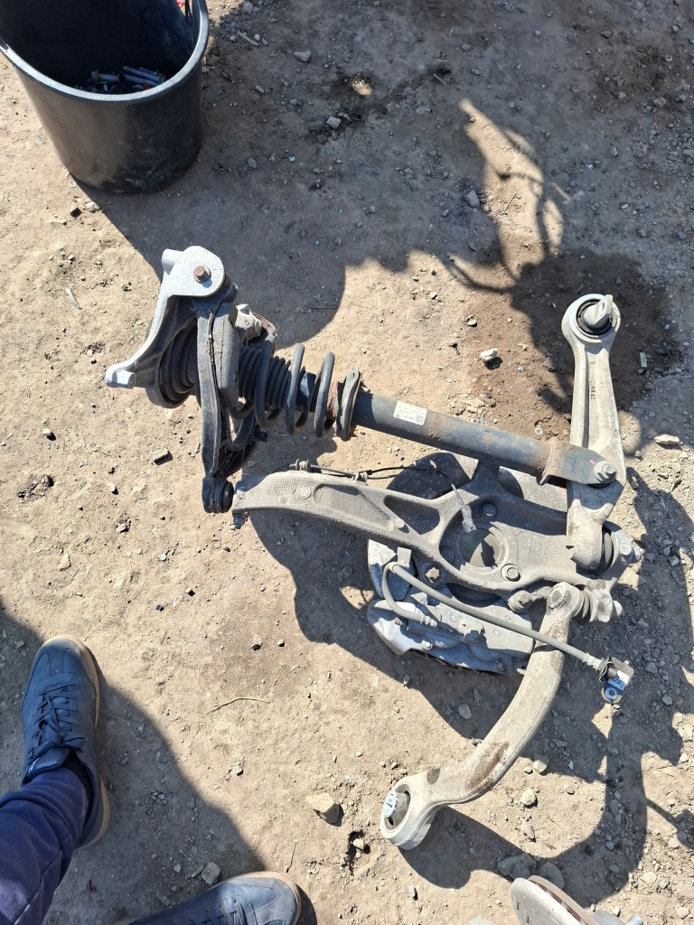 Tesla model 3 iii поворотный кулак амортизатор перед левый 1044364 1044621 ступица Оригинал