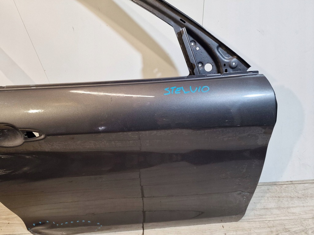 фото №3, Alfa romeo stelvio 2016- двері передні правий перед