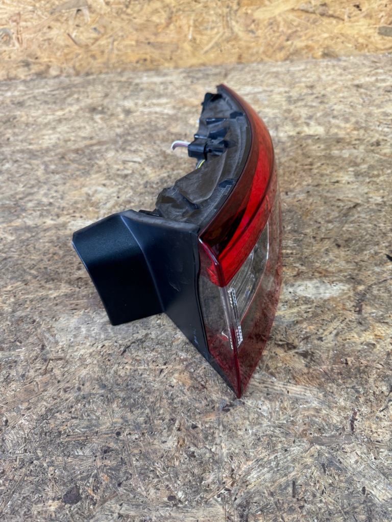 Фара правый задний  задняя renault megane iv универсал led 265501150r Доставка