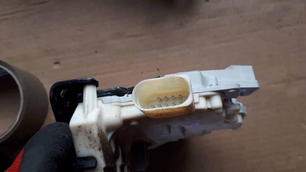 фото №6, Audi оригинальный номер 4g0839015a