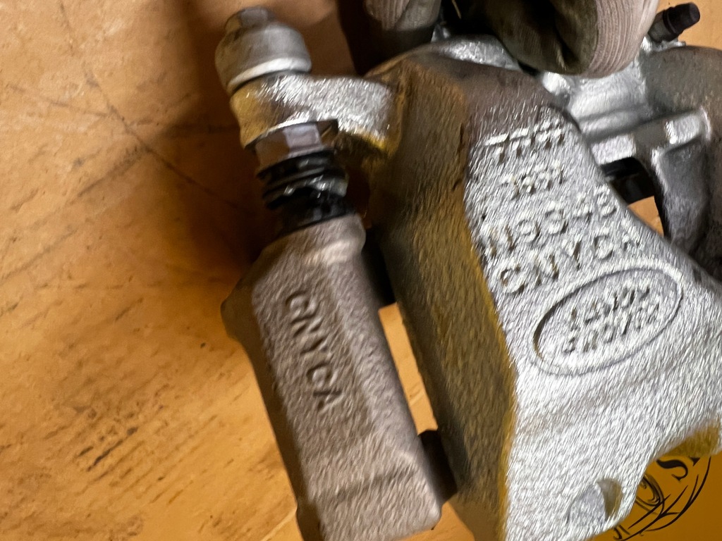 фото №7, Суппорт тормозной перед правый land rover defender ii l663