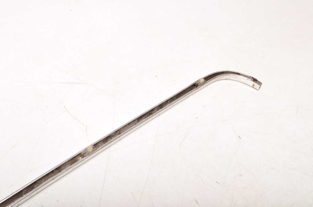 фото №8, Ford granada i gxl молдинг хром лампи права 73r