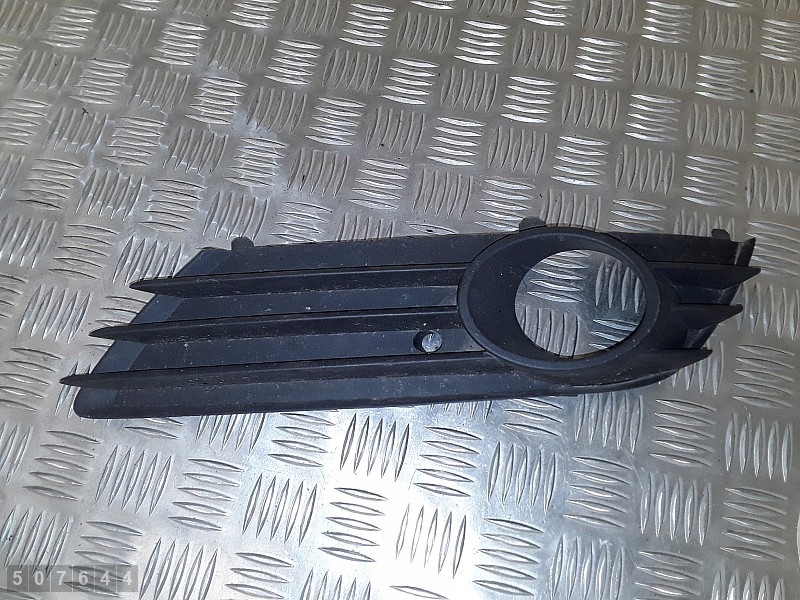 Купить 2005 opel astra h решётка 13126025