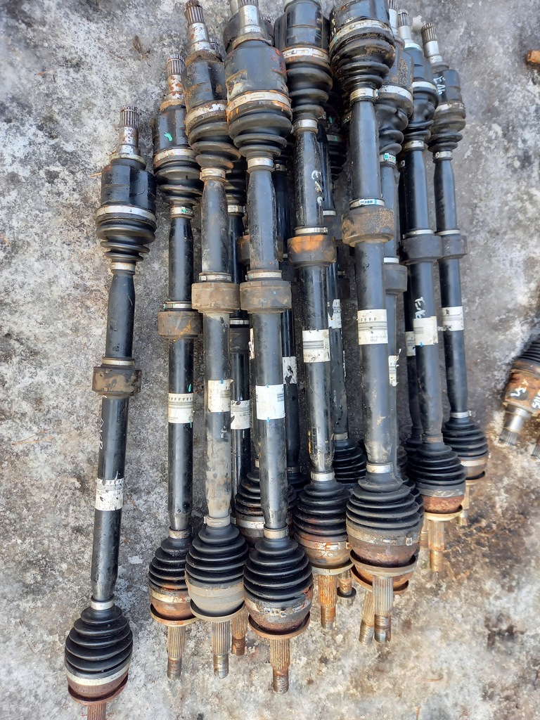 фото №1, Toyota auris привідний вал права бензин 2013