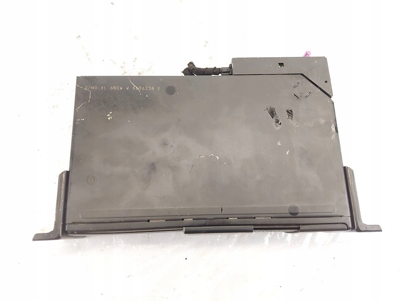 фото №9, Чейнджер дисков cd bmw 65.12- 8361584 8364931 6xcd