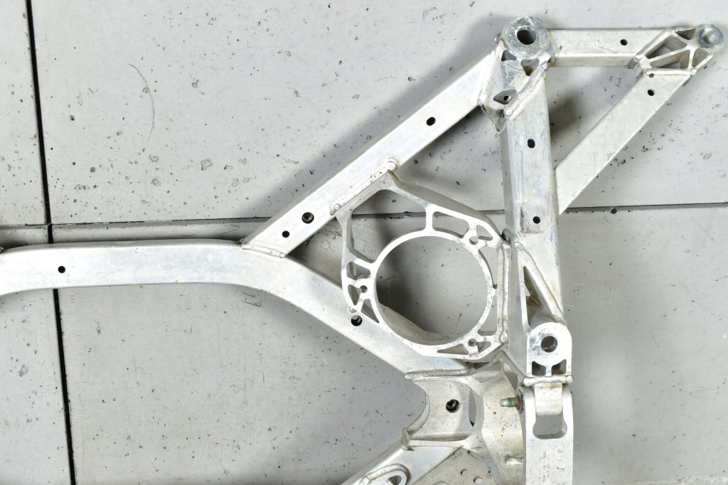 Bmw m3 g80 g81 m4 g82 g83 підрамник pod двигун підрамник підрамник 8095644 4x4 xdrive Зі Шроту