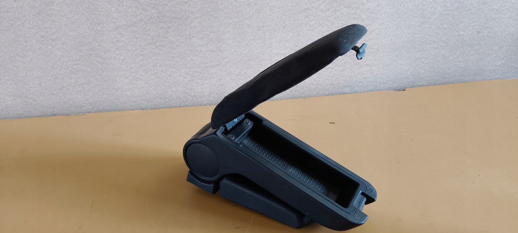 фото №6, Підлокітник mitsubishi carisma lift 99-04r