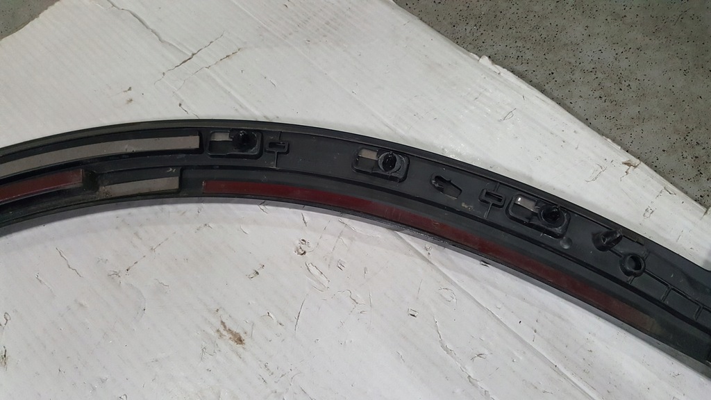 фото №12, Молдинг крыла передний правая сторона audi e-tron 4ke853718a демонтаж