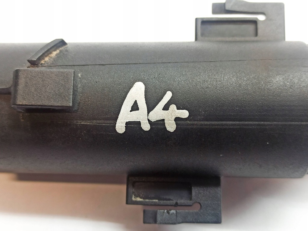 фото №11, Audi a4 s4 b8 8k 2009 насадка распылителя лампы передней