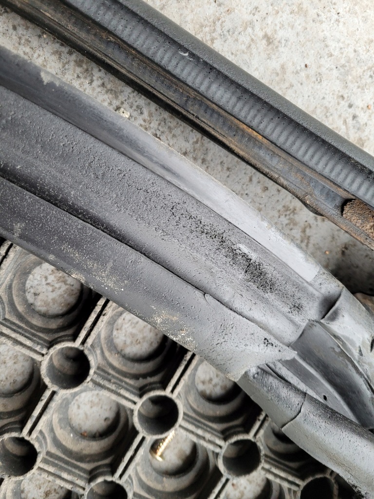 фото №11, Honda crx del sol 92-98 ущільнювачі дах