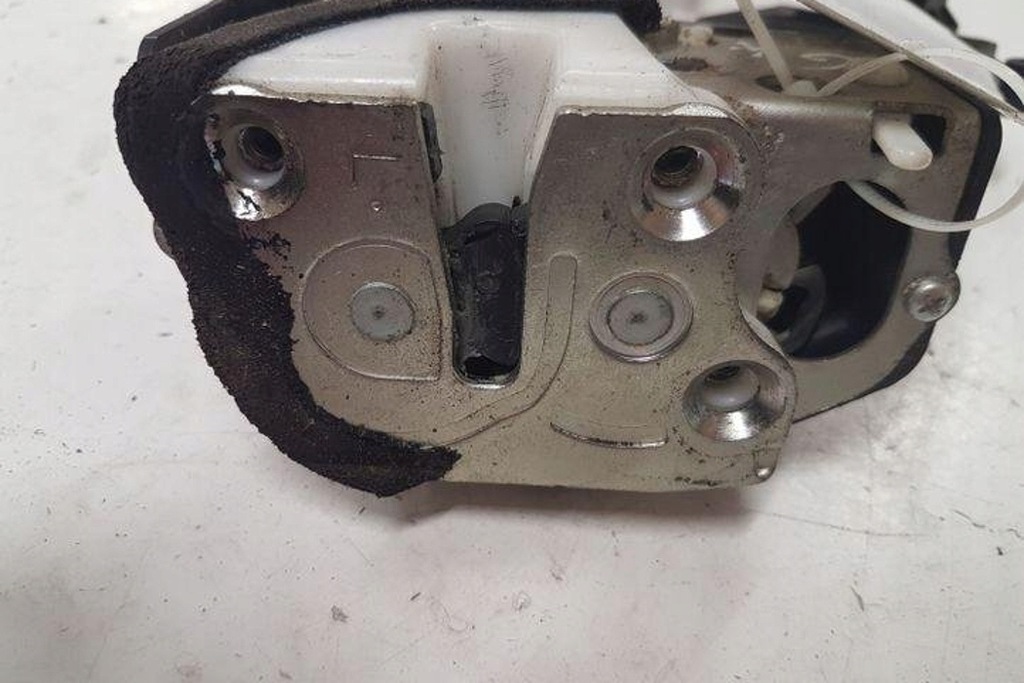 фото №8, Замок задних левых дверь mazda 6 sedan gg a95a97l 2.0l дизель 89kw 2006