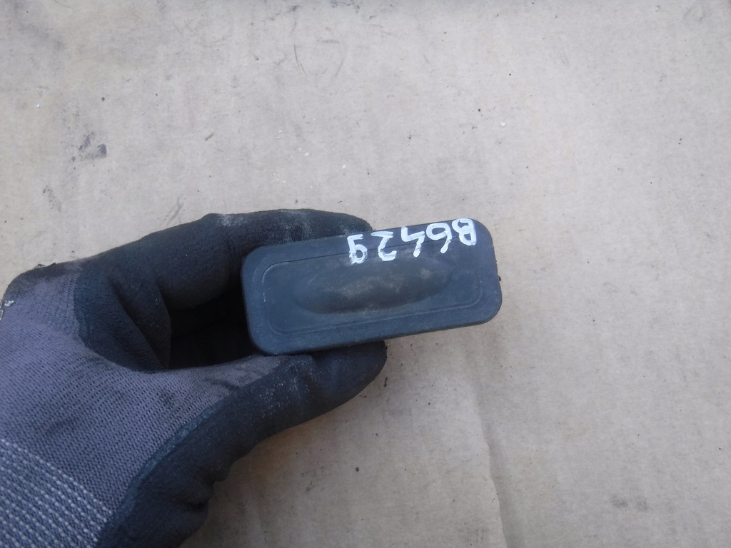 фото №1, Микровыключатель крышки багажника renault scenic megane ii 8200076256b