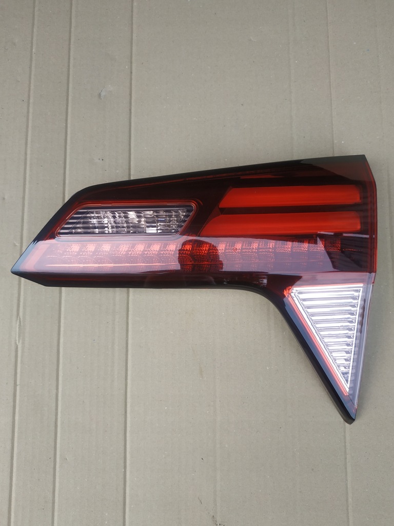 фото №1, Honda hrv h-rv 2015- лампа задняя w крышка r