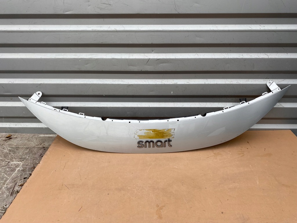 фото №1, Накладка спойлер молдинг бампера smart eq 2024