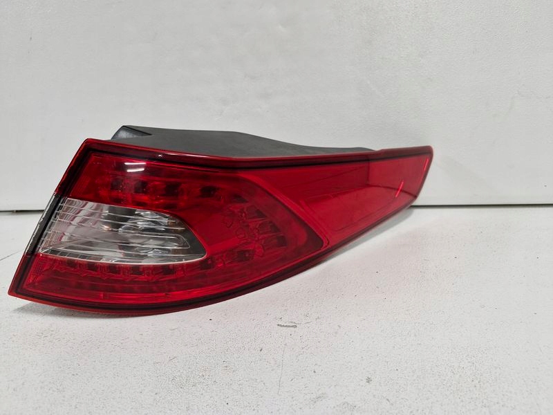 фото №1, Kia optima iii led лампа правий задня права задня 92402-2t0