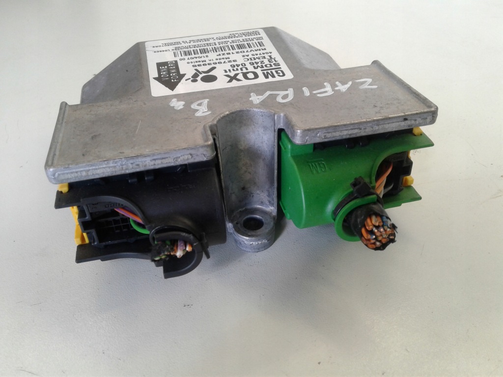 фото №11, Консоль натяжители датчик opel zafira b 1,9 cdti