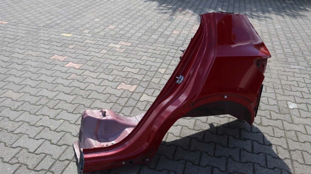 фото №2, Volvo xc40 четверть крыло левая задняя 725