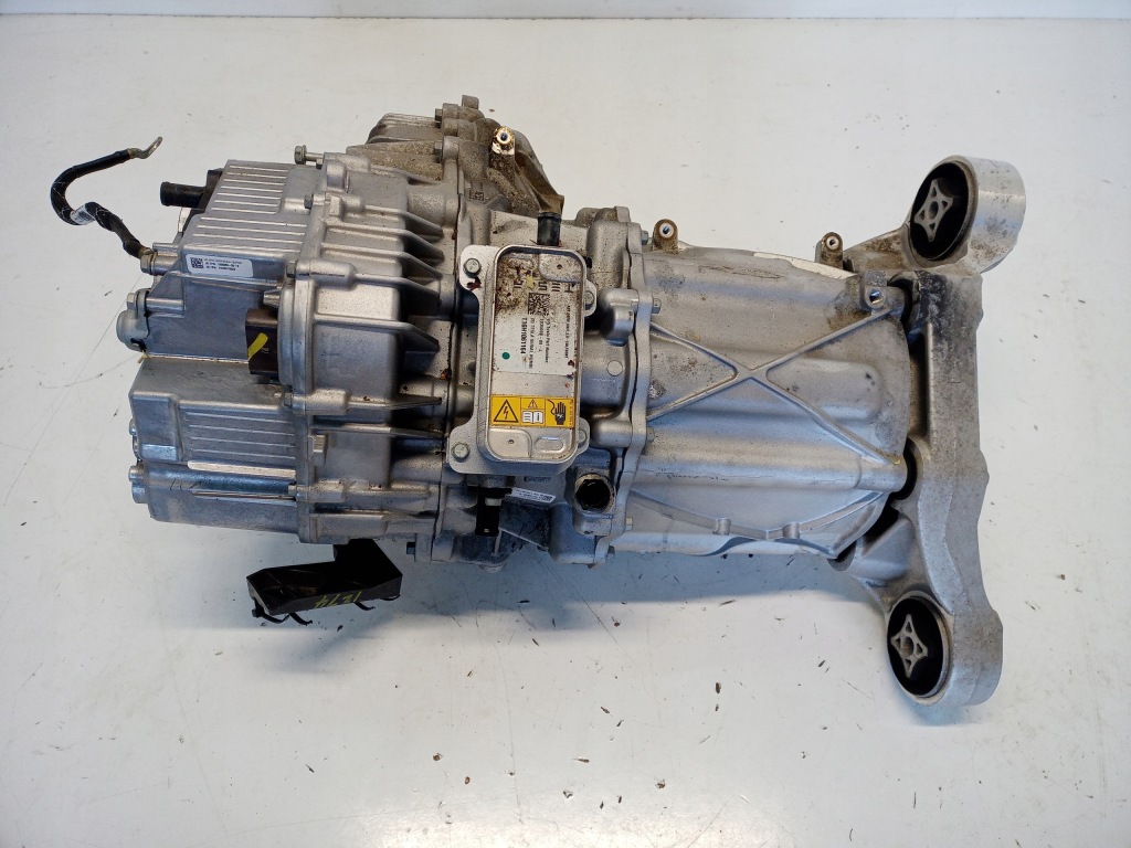 фото №1, Двигун електричний перед tesla s 4x4 lift 1035000-00-j