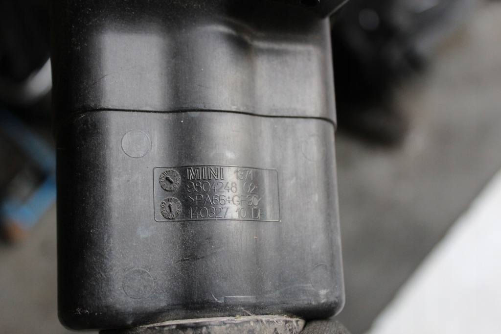 фото №3, Mini cooper countryman r60 1.6 бензин труба wąż шланг воздуха 9804248