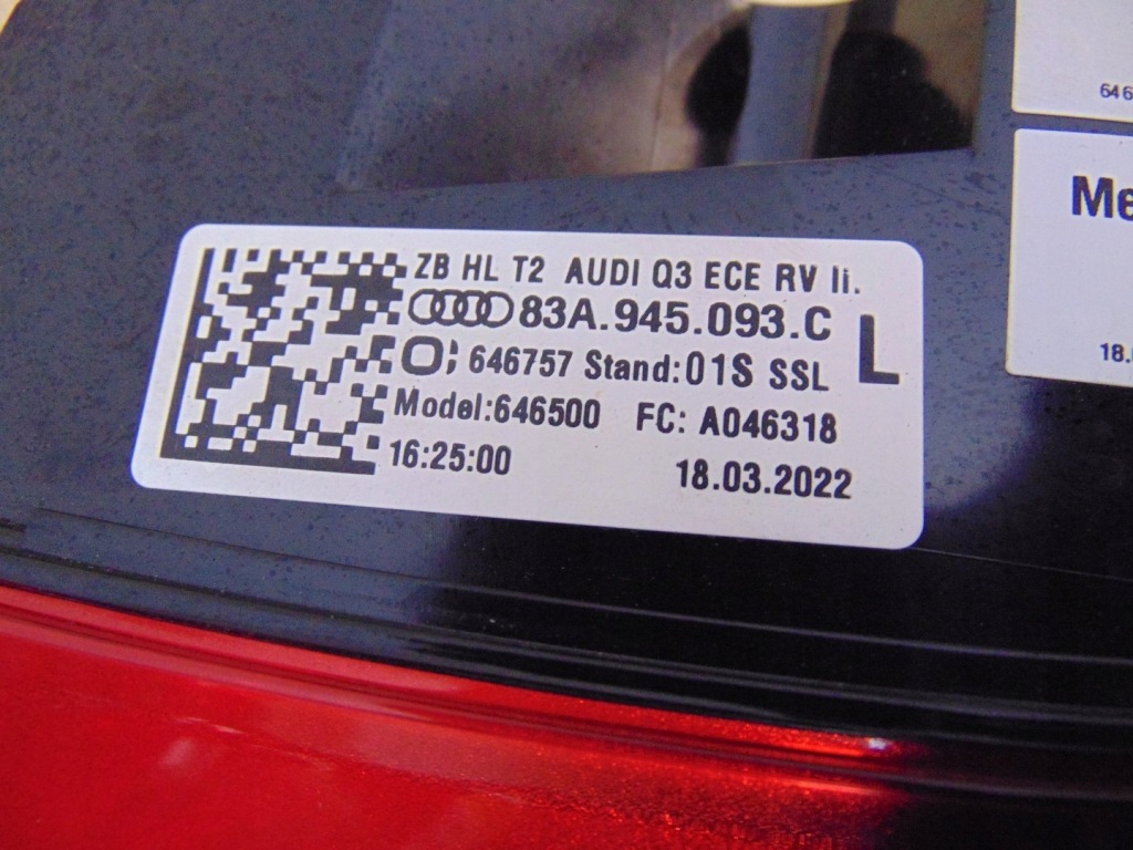 Фара левая задний  led audi q3 83a 83a945093c европа Оригинал