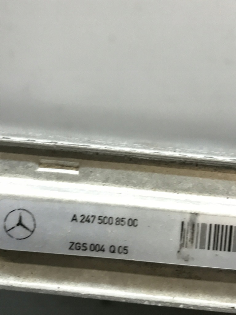 Mercedes a b cla gla радіатор інтеркулер a2475008500 Зі Шроту