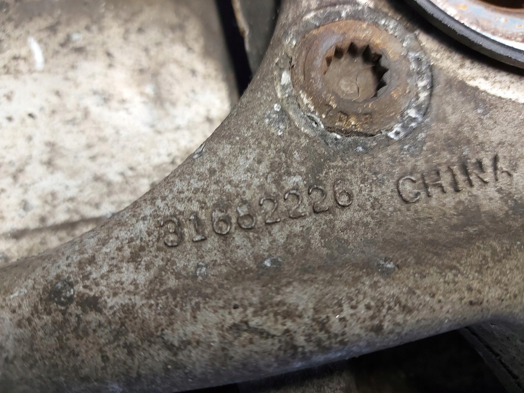 фото №5, Volvo s90 d5 sedan поворотний кулак правий перед