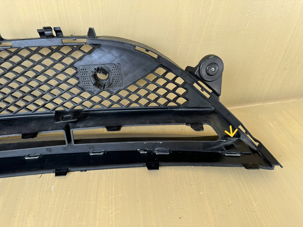 фото №16, Mercedes w213 amg 16-23r решётка накладка бампера перед a2138856900