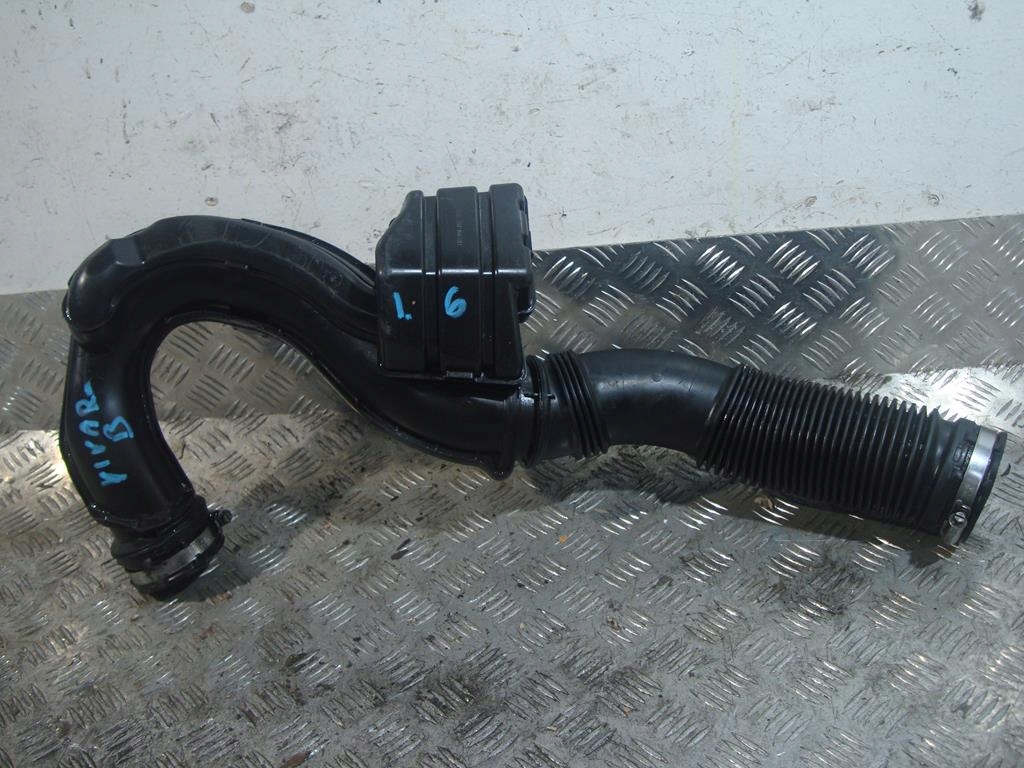фото №1, Шланг воздуха труба интеркулер vivaro b 1,6 cdti 14-19 trafic 93451664
