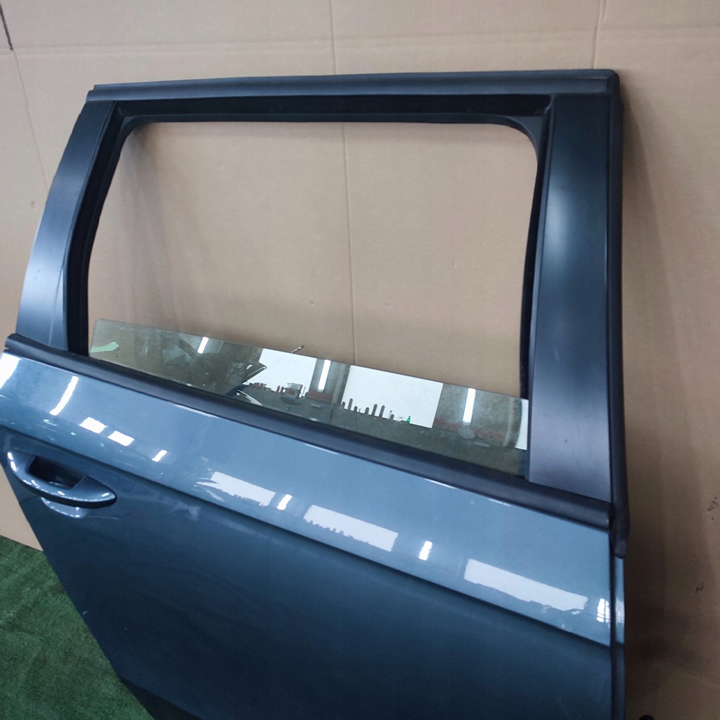 фото №6, Дверь правый задняя vw passat b7 kombi полный